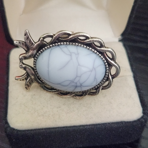 Adjustable Silver Tone Ring Oval White Jasper Dove Theme Style - Picture 2 of 3
